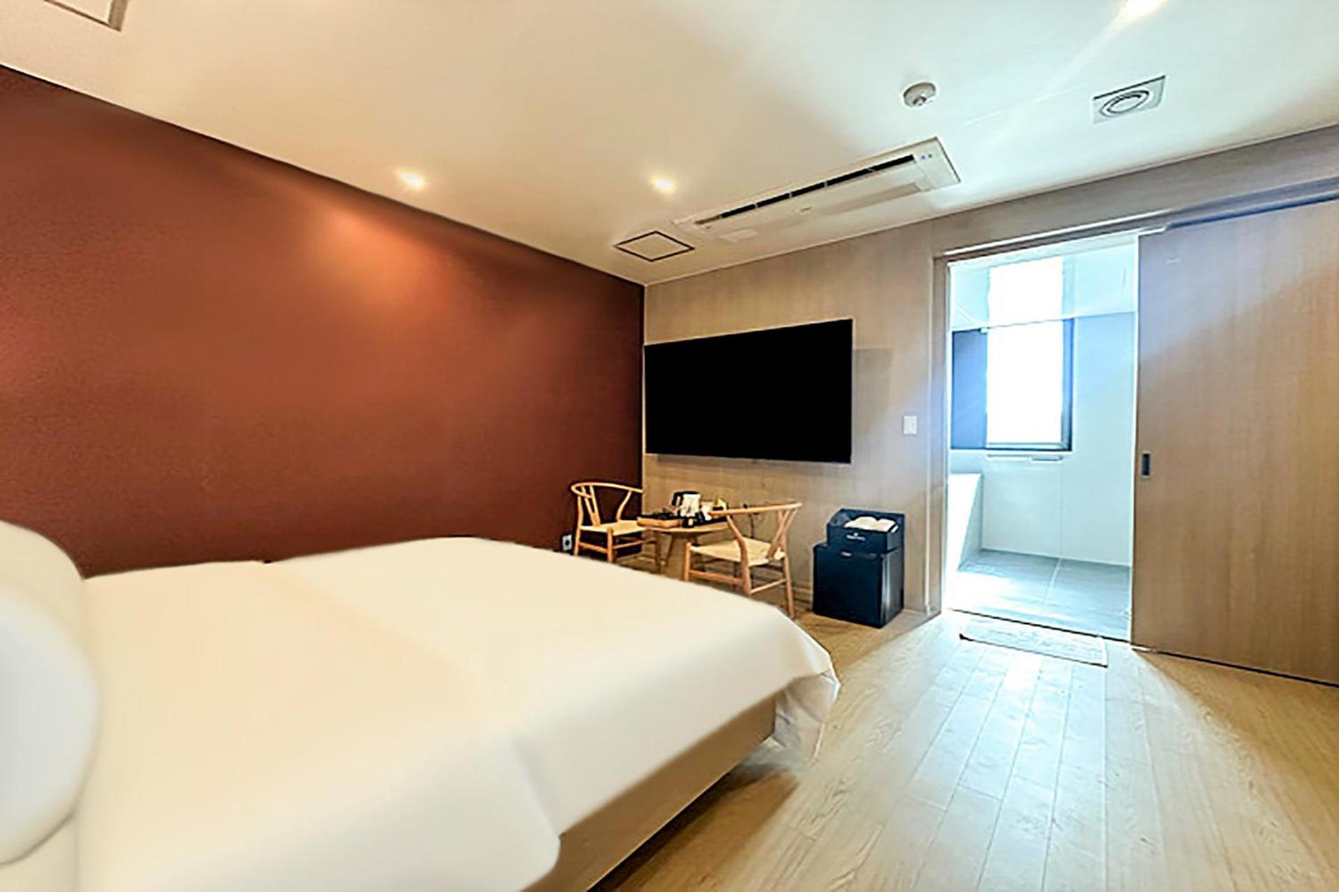 Hound Hotel Changwon Exterior foto